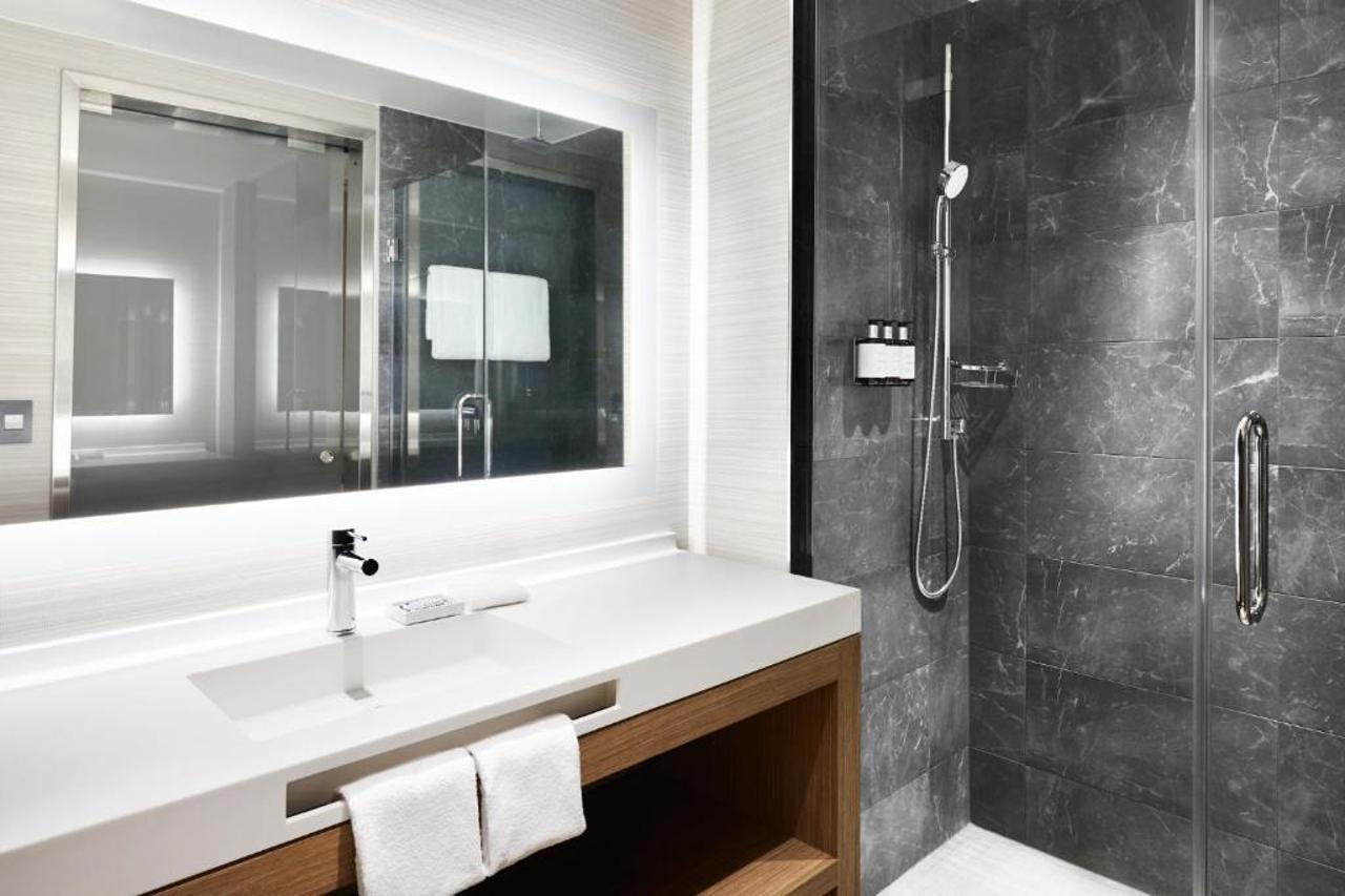 Ac Hotel Houston Downtown Екстер'єр фото